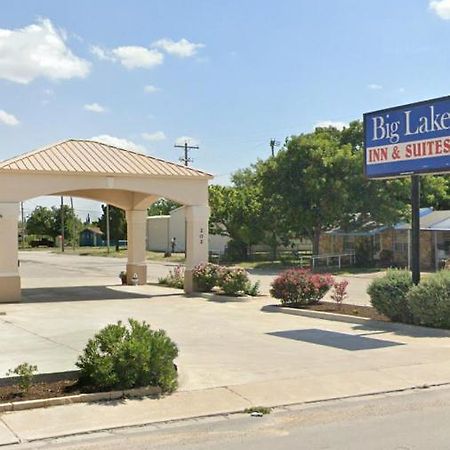 Big Lake Inn And Suites Экстерьер фото