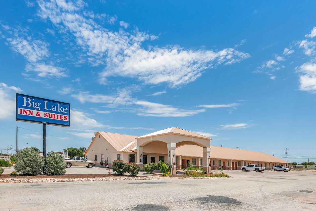 Big Lake Inn And Suites Экстерьер фото